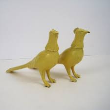 Metal Bird Salt And Pepper Shakers Vtg Pheasant Salt Pepper Shakers Cast Metal Bird Yellow Cabin Decor Hunting Ebayrocteam Metal Birds Cabin Decor Mountain Cabin Decor