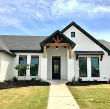 Fantastic Modern Farmhouse Exterior Design Ideas05 Brick Exterior House Modern Farmhouse Exterior Exterior House Colors
