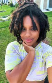 What style for a 6 day cruise with short locs?