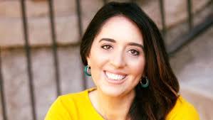 Rebecca Pieper's Instagram, Twitter & Facebook