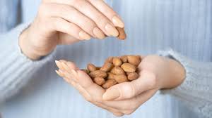 Pasalnya, jenis makanan ini mengandung banyak nutrisi penting seperti protein dan asam folat yang dibutuhkan selama masa kehamilan. Kacang Untuk Ibu Hamil 7 Jenis Kacang Yang Bagus Untuk Bumil Theasianparent Indonesia