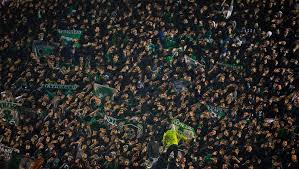 Panathinaikos vs olympiakos piraeus's head to head record shows that of the 17 meetings they've had 4 fixtures between panathinaikos and olympiakos piraeus has ended in a draw. Olympiakos Vs Panathinaikos 7 Classic Clashes Between The Two Greek Giants 90min