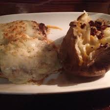 Shareable sampler of chocolate stampede, caramel apple goldrush and mountain top cheesecake. Longhorn Steakhouse 2504 W International Speedway Blvd