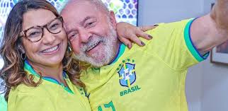 Por que presidente e primeira-dama não podem usar anel na posse?