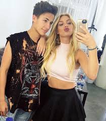 Lele pons / juanpa zurita. Las Super Estrellas Del Mundo Digital Juanpa Zurita Y Lele Pons Seran Los Anfitriones De Los Premios Mtv Miaw 2017 Areacucuta Com