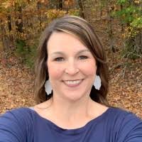 Elizabeth Mealer's Instagram, Twitter & Facebook