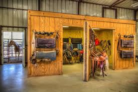 Pin By Traci Chamberlain On Horse Things Horse Tack Rooms Tack Room Barn Hacks