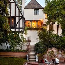 1:53 stormshadowcrew 7 006 просмотров. Step Inside Dita Von Teese S One Of A Kind L A Home Architectural Digest