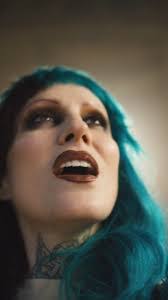 Courtney Smithey's Instagram, Twitter & Facebook