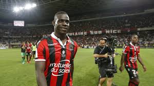 Dante, la tour de contrôle de la ligne arrière, est toujours sur le carreau et cela pour un bon moment. Ogc Nice Mario Balotelli Un Maillot Vendu Toutes Les Six Minutes Lci