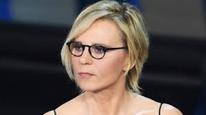 With tenor, maker of gif keyboard, add popular maria de filippi animated gifs to your conversations. Maria De Filippi Eta Altezza Peso Segno Zodiacale Laurea Figlio Adottato