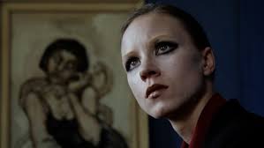 Santa Guerra", il film di Samantha Casella sarà presentato all'Hotel  Excelsior