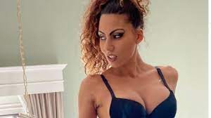 Sara Quattrociocche:foto in perizoma e reggiseno fanno boom di like. Chi è