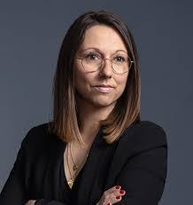 Mariana Mayer's Instagram, Twitter & Facebook