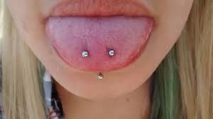 Horizontal Piercing Tongue Double Tongue Piercing Piercings Unique Mouth Piercings