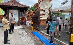 Check spelling or type a new query. Gereja Katedral Denpasar Perketat Keamanan Jelang Paskah 2021