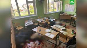 В казани сегодня утром, около 09:30 по местному времени, вооруженный преступник открыл стрельбу в гимназии № 175, расположенной на улице джаудата файзи. L Mephltpezoem