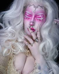 Today is my birthday! I turned 32. Also peep that 2 inch gape