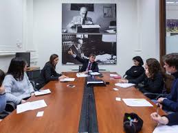 La fondazione cassa di risparmio di firenze contribuisce allo sviluppo della società intervenendo là dove esistono carenze, necessità e progetti. La Mia Banca Non Sara Mai Solo Digitale Corrierefiorentino It