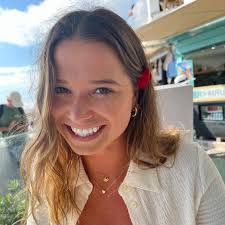 Amanda Durst's Instagram, Twitter & Facebook