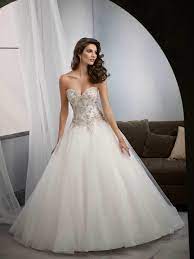 What kind of dress is mgny for prom? Brautkleid Megan 39016 Von Mgny Auf Ja De