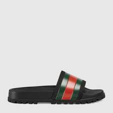Sandales De Luxe Homme Claquettes Homme Gucci Ch Découvrez le meilleur de la mode de luxe sans plus attendre. claquettes homme gucci ch
