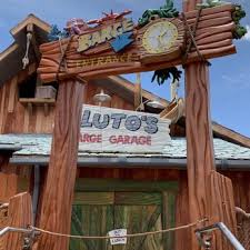 You'll be seated in a circular raft that will meander down a canyon of rapids and waterfalls — twisting, turning, dipping all the way to the finish. Popeye Bluto S Bilge Rat Barges 43 Photos 62 Reviews Amusement Parks 6000 Universal Blvd Orlando Fl Phone Number Yelp