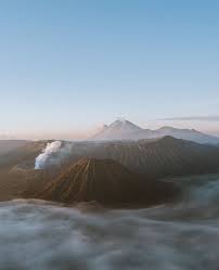 Gunung semeru atau sumeru adalah sebuah gunung berapi kerucut di jawa timur, indonesia. Pin On Travel Photos From Around The World
