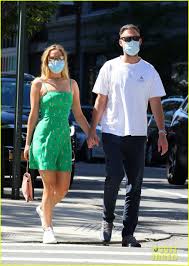Apr 19, 2021 · jennifer lawrence and husband cooke maroney like to keep things private and are rarely seen out together in public. Jennifer Lawrence Husband Cooke Maroney Hold Hands On A Stroll Around New York Photo 4480860 Cooke Maroney Jennifer Lawrence Pictures Just Jared