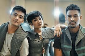 Nama roy kiyoshi makin melambung, seiring dengan kesuksesan acara karma, yang dibawakannya. Nirina Zubir Boy William Robby Purba Boys Williams Entertaining