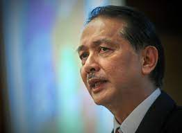 His early family history probably explains why he can croon out cantopop songs so easily! Dr Noor Hisham The Man Of The Hour The Star