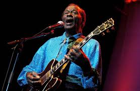 Rock n Roll Pioneer Chuck Berry Dead at 90 - WSJ
