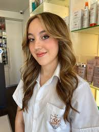 Do you have hair density, alopecia or scalp scarring issues gorgeous? I'm  currently looking for FEMALE scalp micro pigmentation (SMP) models. Model  with DENIM HAIR! Located in Banksia Park. As a model