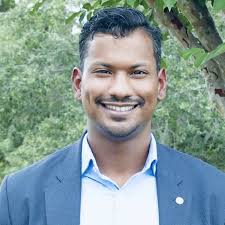 Rico Holder's Instagram, Twitter & Facebook