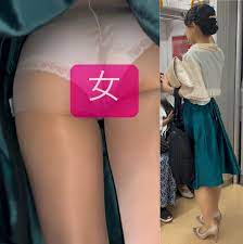 結婚式披露宴でドレス女子の逆さ撮りパンチラ盗撮画像 | パンチラ109