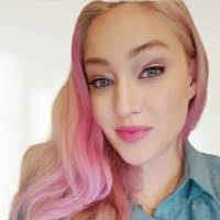 Andrea Rushton's Instagram, Twitter & Facebook