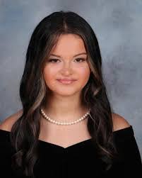 Laurie Middleton's Instagram, Twitter & Facebook