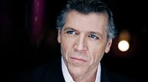 Von Thomas's Instagram, Twitter & Facebook