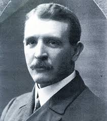 TIL Titanic crew member William Murdoch who was portrayed as shooting a  passenger and then commiting suicide in the movie, was in fact last seen  trying to fill as many life boats