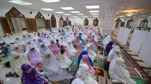 Alaman sunah shalat tarawih adalah shalat malam yang dikerjakan di bulan ramadhan, setelah salat isya, dengan jumlah rakaat 8 rakaat, 20 rakaat, maupun 36 rakaat. Tata Cara Shalat Tarawih 11 Rakaat Dan 21 Rakaat Di Rumah Lengkap Dengan Niat Shalat Witir Teras Jabar