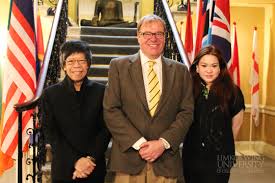 Bronze sri lim kok go moglie disfunzione sessuale. Generasi Global Students With Tan Sri Lim Kok Wing Uk Limkokwing University Of Creative Technology
