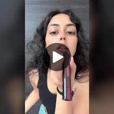 Bejoz y Shivani: Unidos en la Diversión