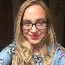 Selena Hendrix's Instagram, Twitter & Facebook