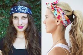 Ich selbst wusste auch zu erst nicht wie ich es binden soll. Wie Man Ein Bandana Tragt 20 Moglichkeiten Es Zu Stylen Damenmode Mit Stil Trendige