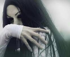 Ada 'orang' bawah katil adik. jawab naim, berderau d***h hambali,terkejut ketika. Tak Boleh Tidur Aku Sis Lin