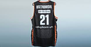 Shoppe deine favoriten auf der offiziellen adidas® seite. Dylan Osetkowskis Erstes Basketball Trikot Von Ratiopharm Ulm