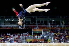 China's guan chenchen has won gold in the tokyo olympics balance beam event, with united states gymnastics superstar simone biles taking bronze. Aly Raisman And The Suspense Of The Olympic Balance Beam Wsj