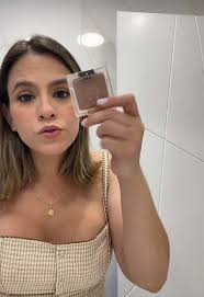 Queja pública sobre cosméticos VALMY: Empaque deficiente