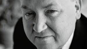 Kim Simonsen's Instagram, Twitter & Facebook