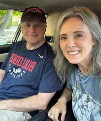 Parents 'Race' to See Twins Graduate in 2 Different States 1,200 Miles  Apart